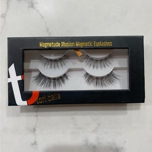 NEW Tori Belle Mystic Magnetic Eyelashes